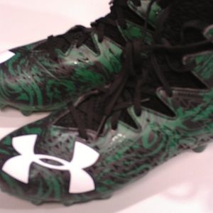NEW,UNDER ARMOUR FOOTBALL CLEATS